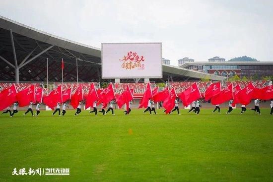 “相比之下我更看好利物浦，但我认为曼联会收缩战线派上五名中场和一名前锋。